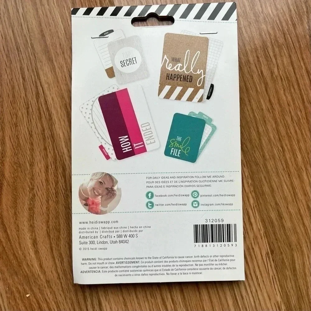 Heidi Swapp NEW pockets with inserts/ 4 total- 8 pieces
